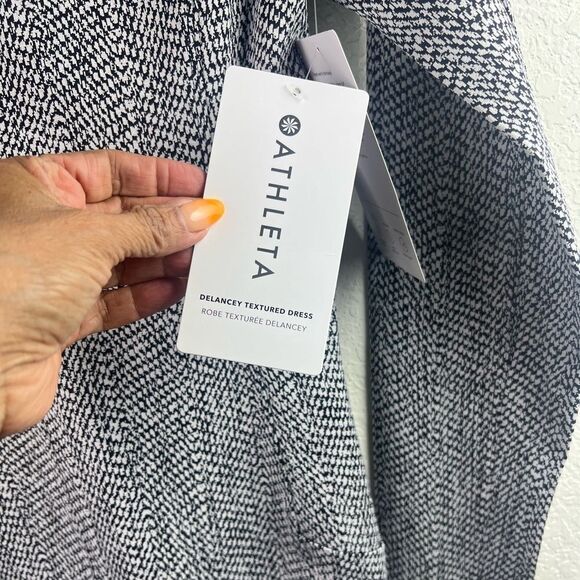 Athleta Delancy Fitted Athletic Dress - Picture 10 of 13